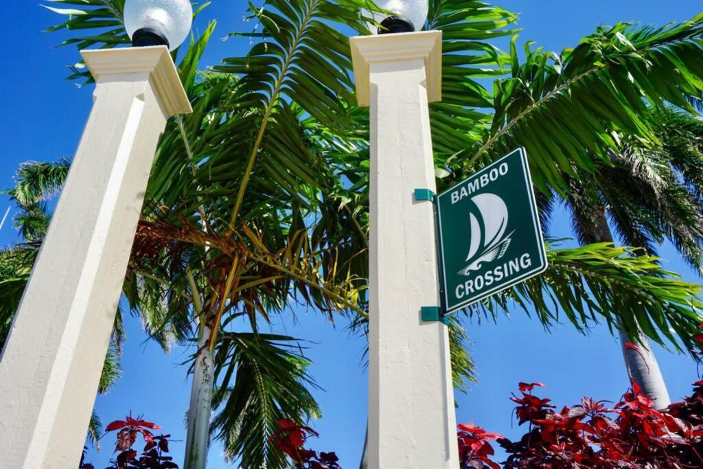 Serenity At Seascape: Steps To The Beach & Shops Palm Beach Shores Ngoại thất bức ảnh